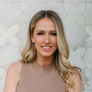 Meet your Posher, Carly